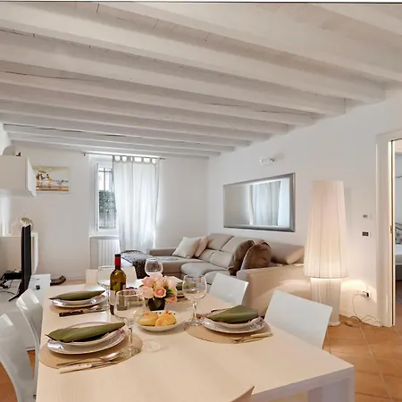 Magnolia House - Happy Sirmione